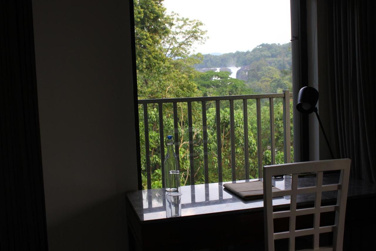 Niraamaya Retreats Samroha Athirappilly מראה חיצוני תמונה