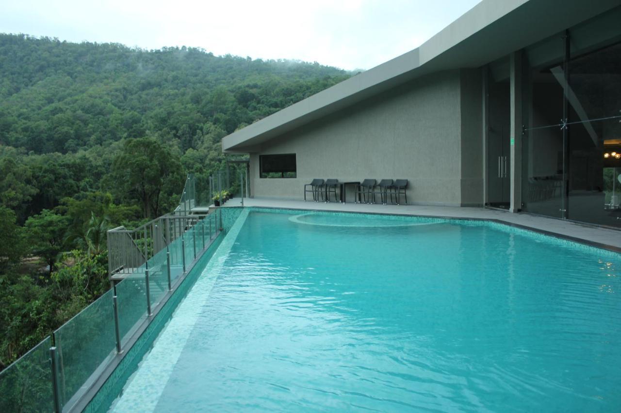 Niraamaya Retreats Samroha Athirappilly מראה חיצוני תמונה