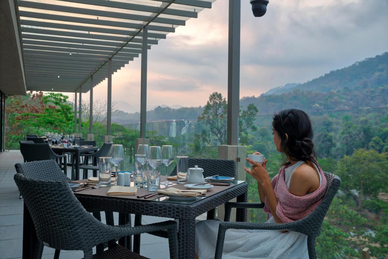Niraamaya Retreats Samroha Athirappilly מראה חיצוני תמונה