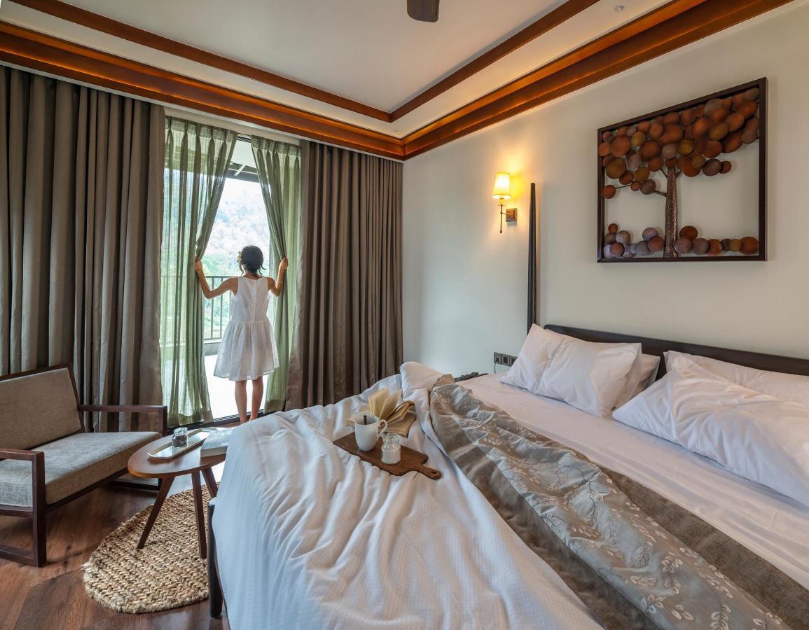 Niraamaya Retreats Samroha Athirappilly מראה חיצוני תמונה