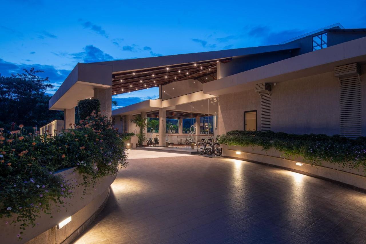 Niraamaya Retreats Samroha Athirappilly מראה חיצוני תמונה