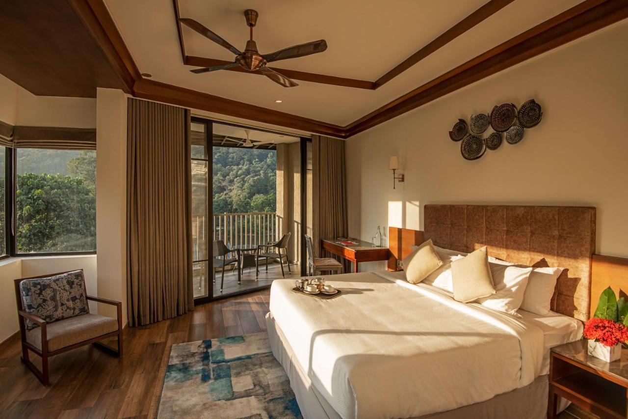 Niraamaya Retreats Samroha Athirappilly מראה חיצוני תמונה